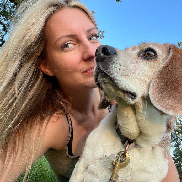 Meet your Posher, Meghan - Picture 1 of 2